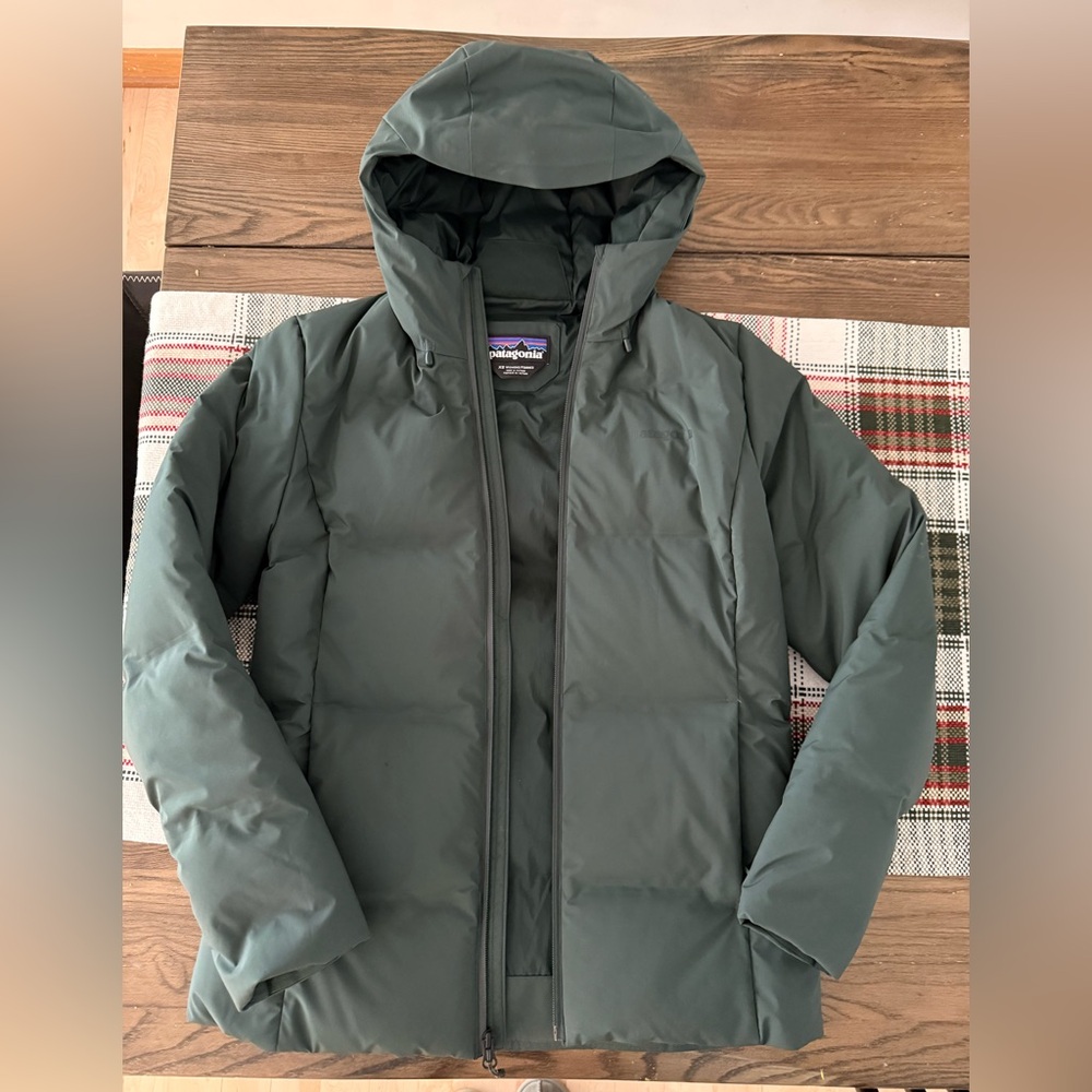 Patagonia women’s Hooded Jacket size XS
